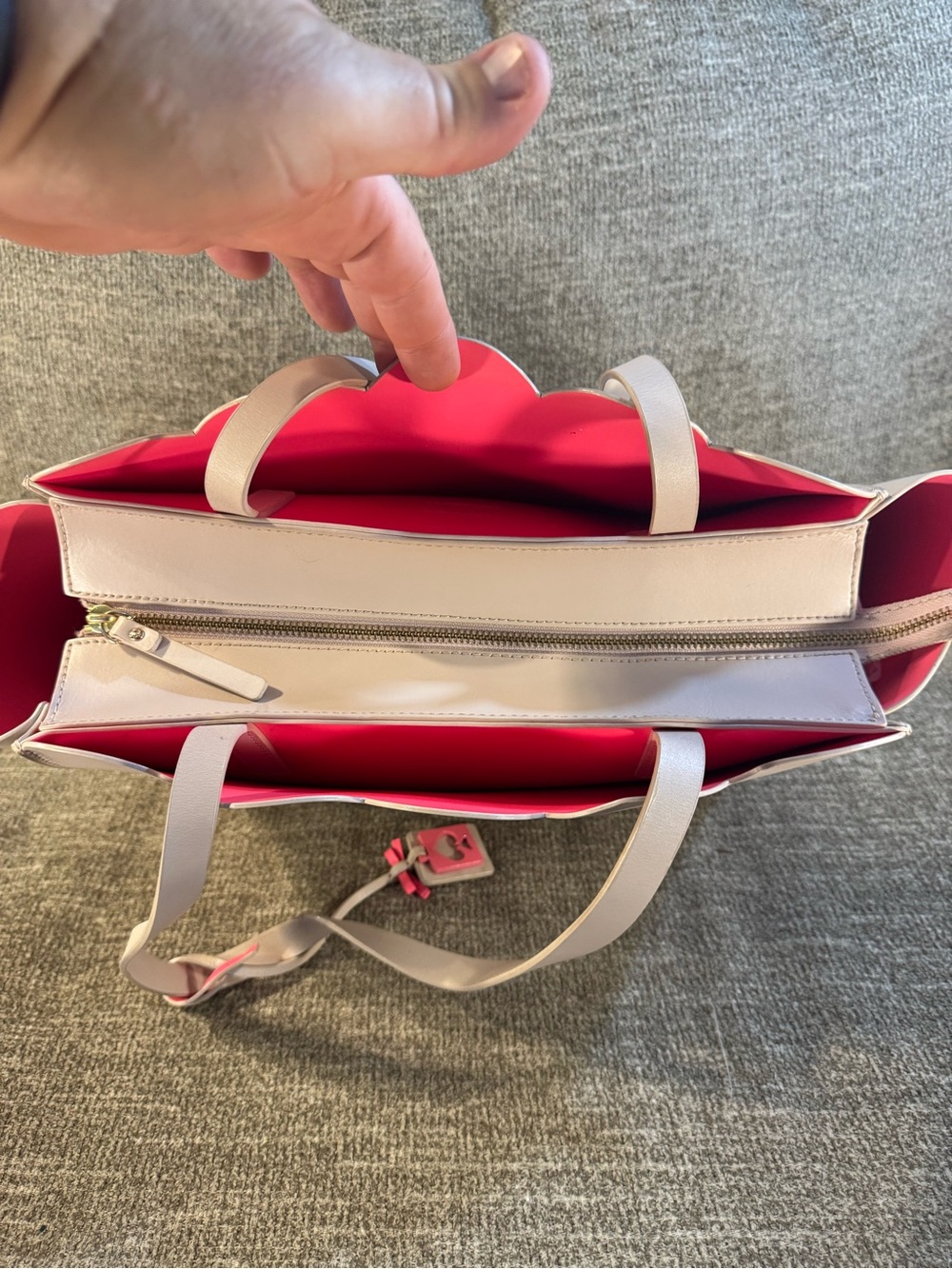Kate Spade New York Scallop-Trimmed Leather Tote dual-faced design - Picture 3 of 11